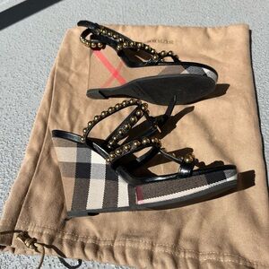 Burberry wedges size 36